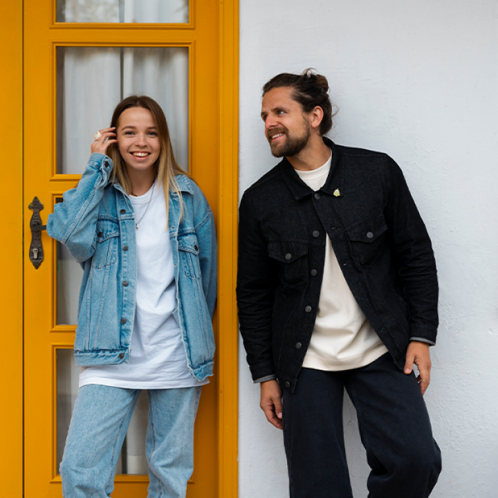 How to Style Classic Jeans for Men and Women